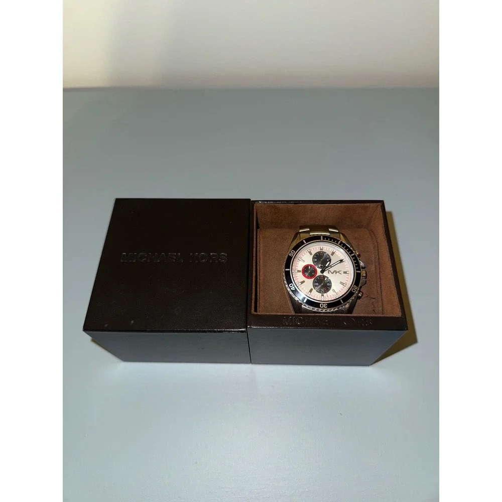 Michael Kors MK8290 Dylan Silver Tone Chronograph Men's Watch with Box & Links